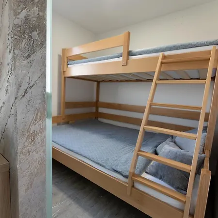 Raj Pod Vrhom Poljane nad Škofjo Loko