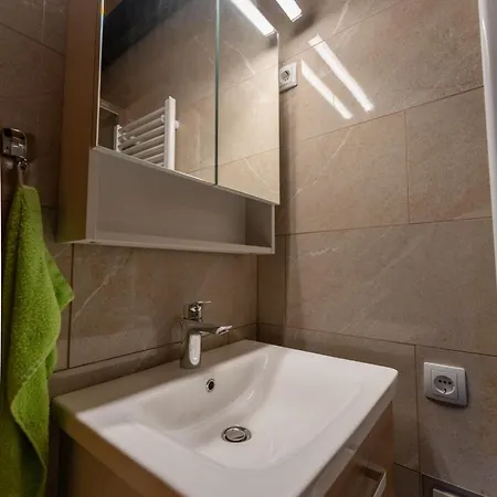 Raj Pod Vrhom Poljane nad Škofjo Loko